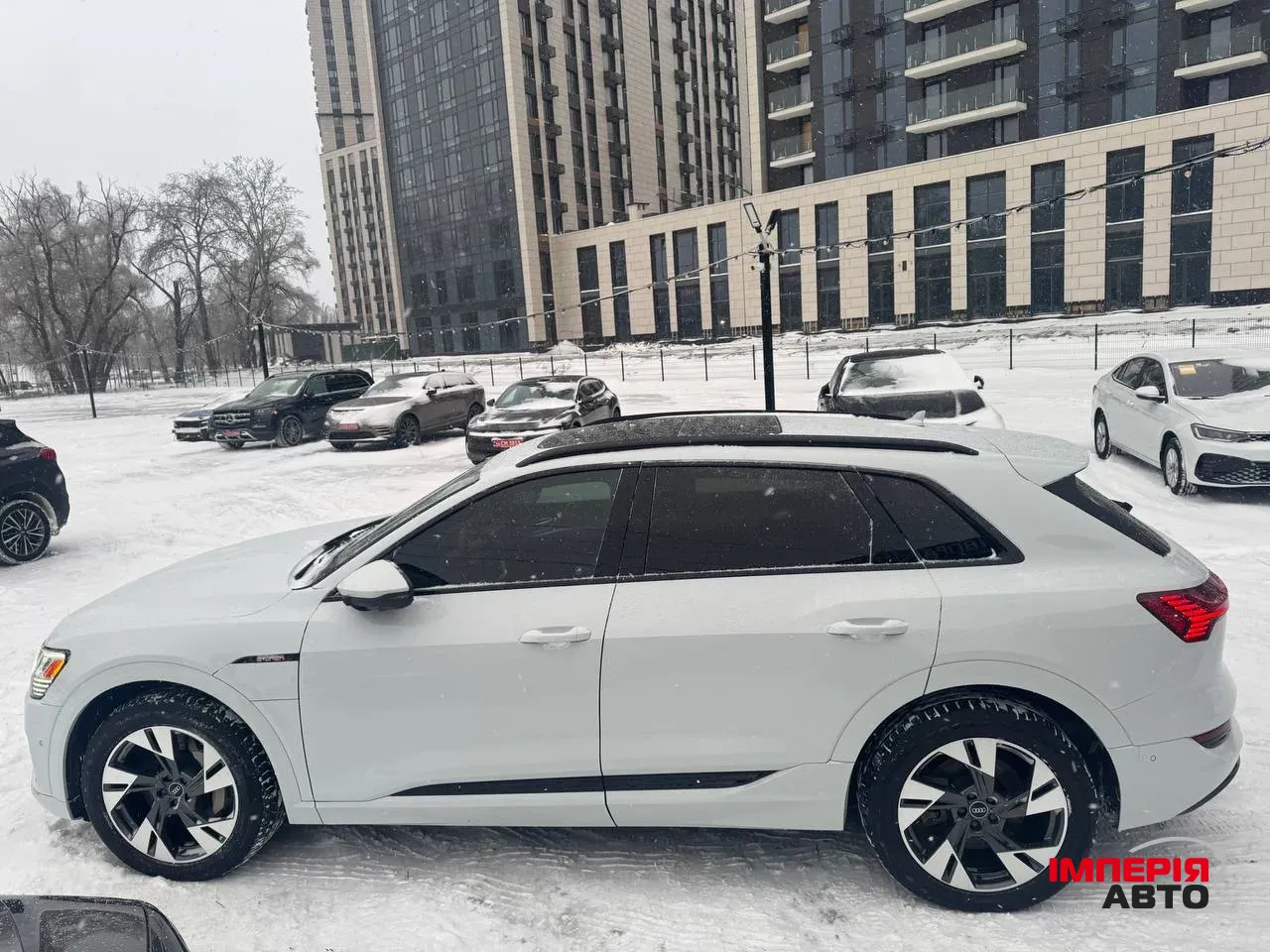 Audi e-tron - фото 9