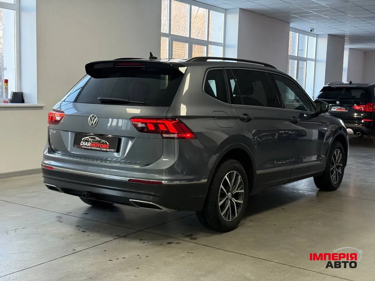 Volkswagen Tiguan - фото 3