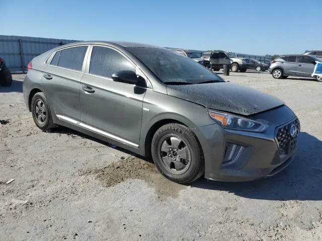 Hyundai IONIQ - фото 3