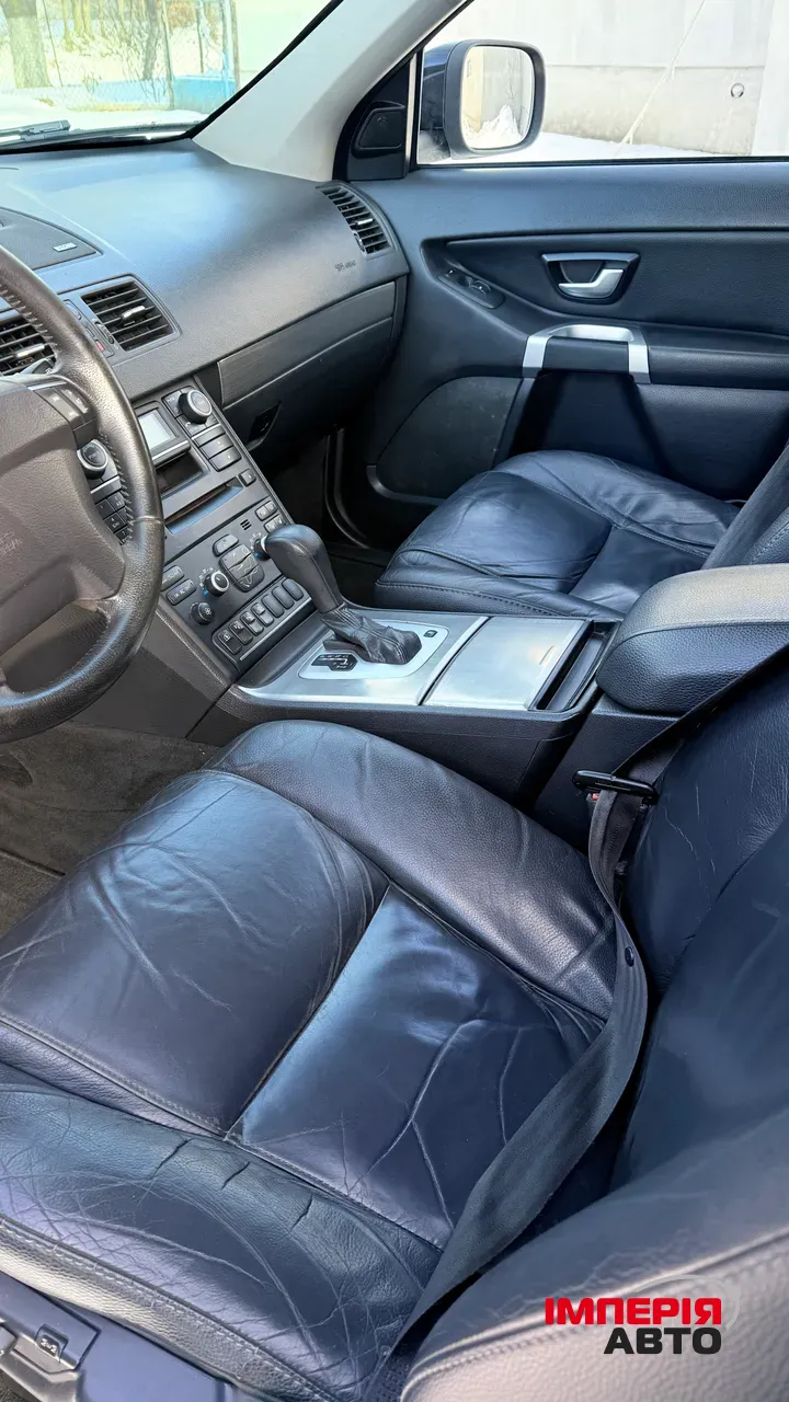 Volvo XC90 - фото 19