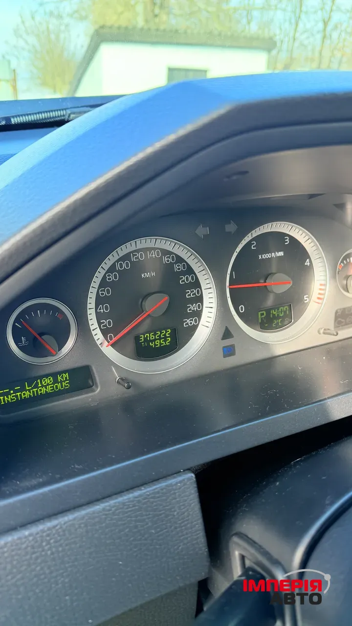Volvo XC90 - фото 39