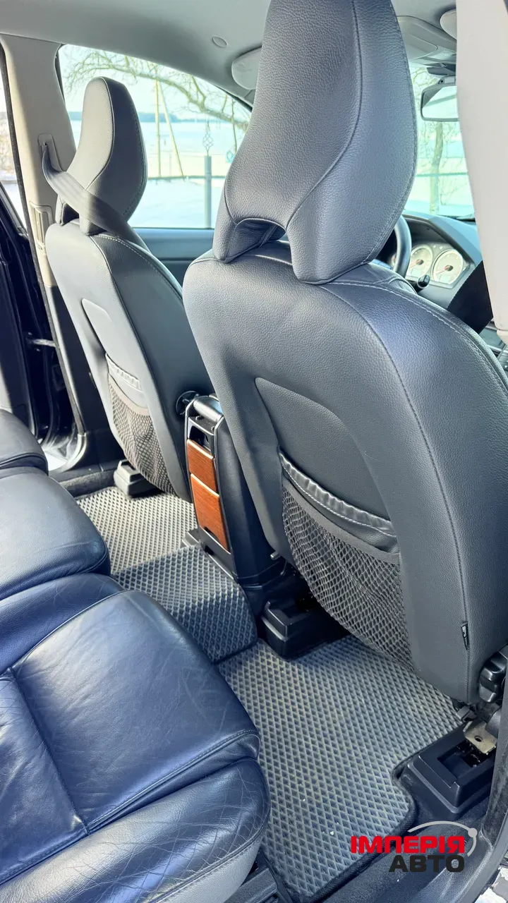 Volvo XC90 - фото 14
