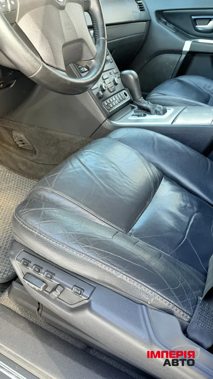 Volvo XC90 - фото 18