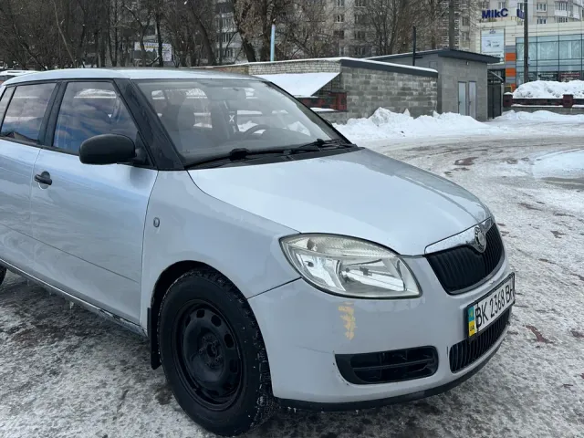 Skoda Fabia - фото 3