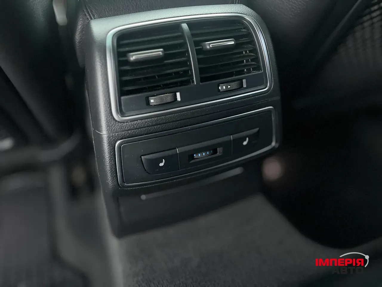 Audi A6 - фото 20