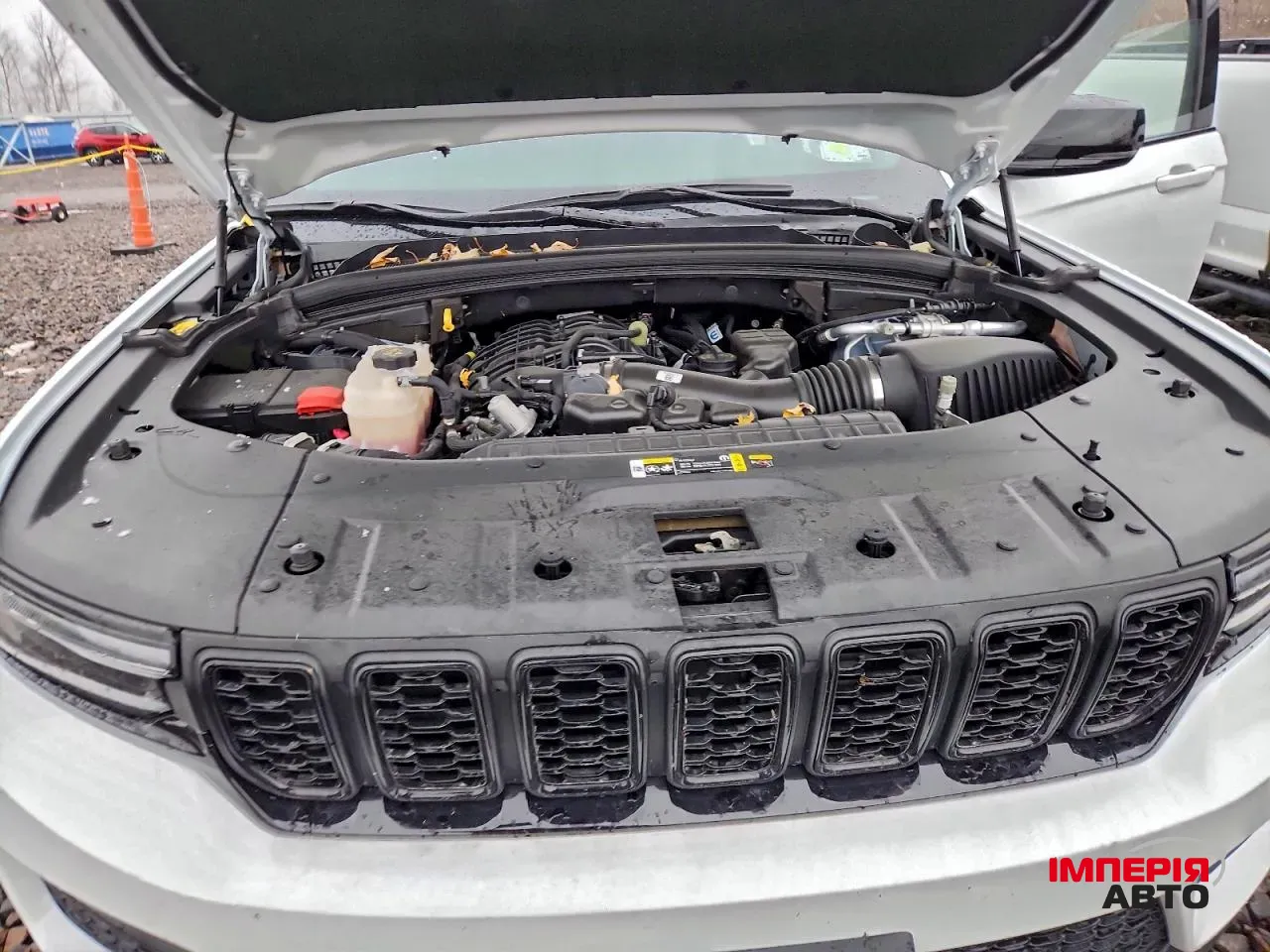 Jeep Grand Cherokee - фото 11