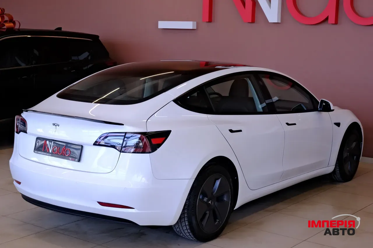 Tesla Model 3 - фото 5