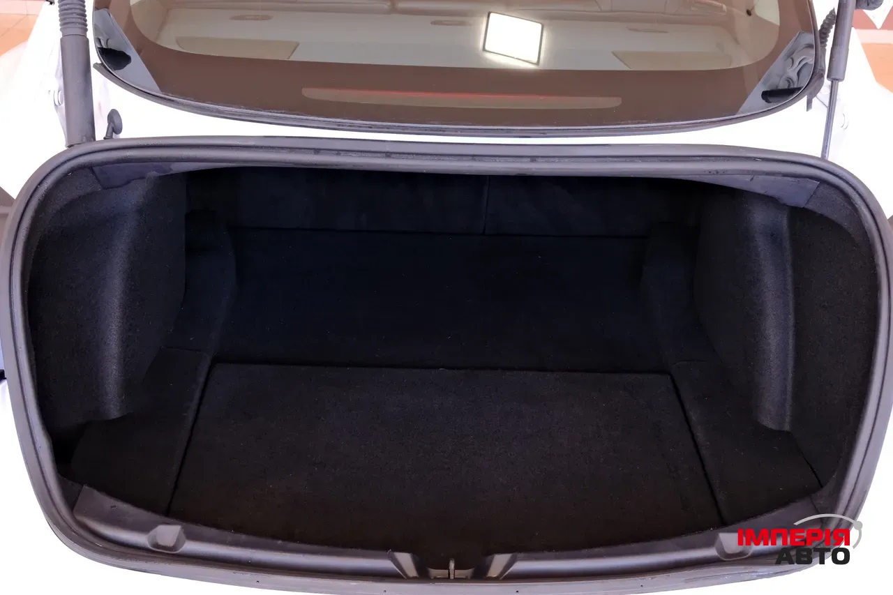 Tesla Model 3 - фото 9