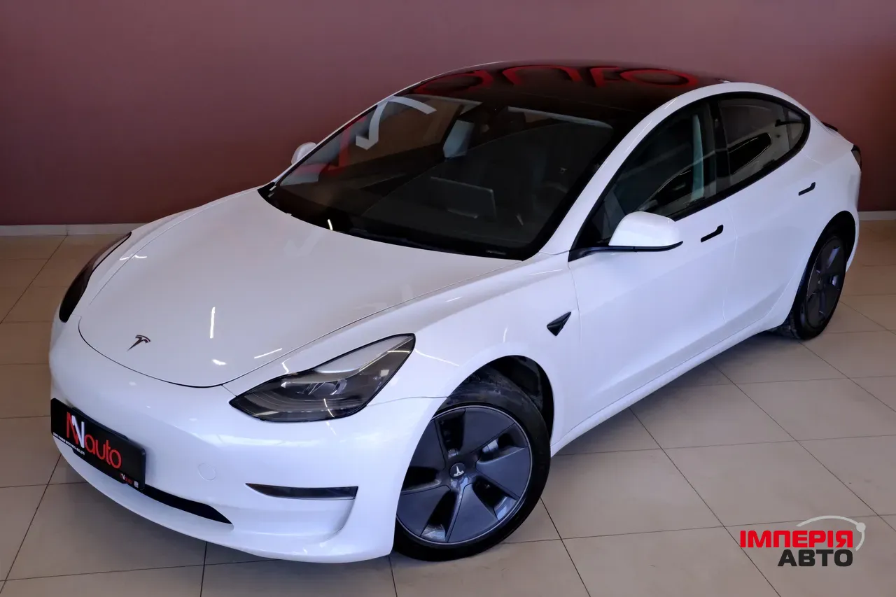 Tesla Model 3 - фото 2