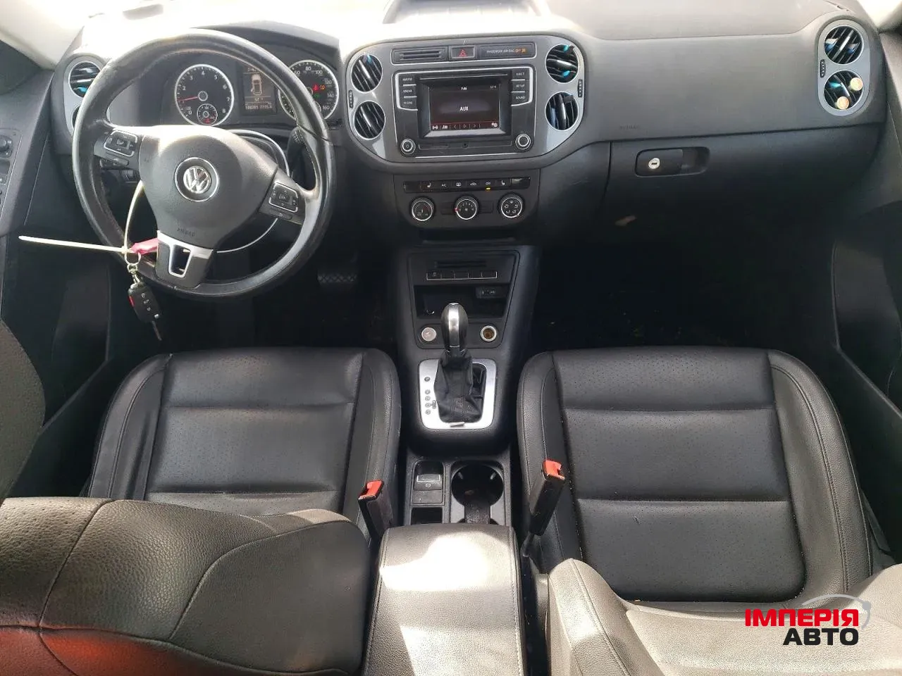 Volkswagen Tiguan - фото 8