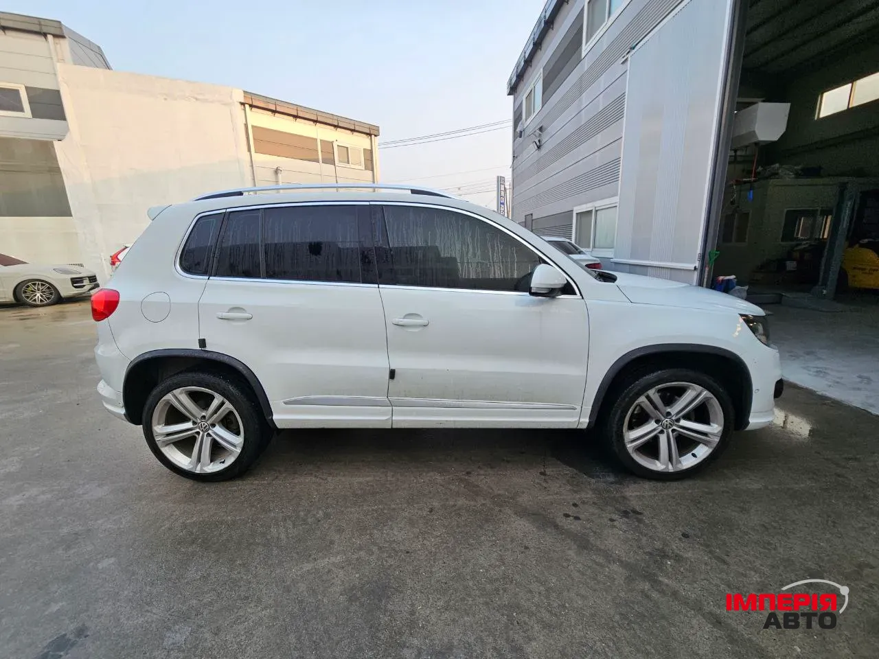 Volkswagen Tiguan - фото 7