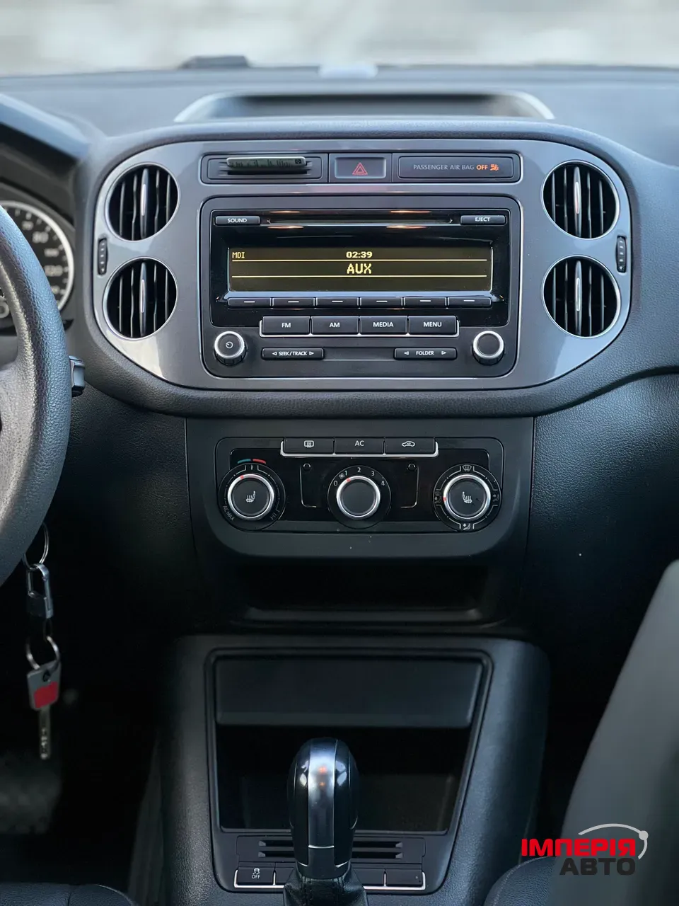 Volkswagen Tiguan - фото 16