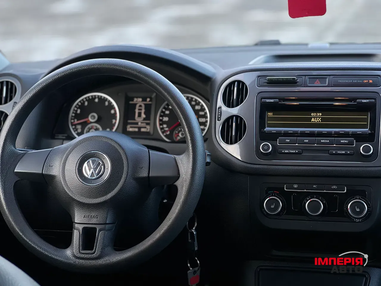 Volkswagen Tiguan - фото 15