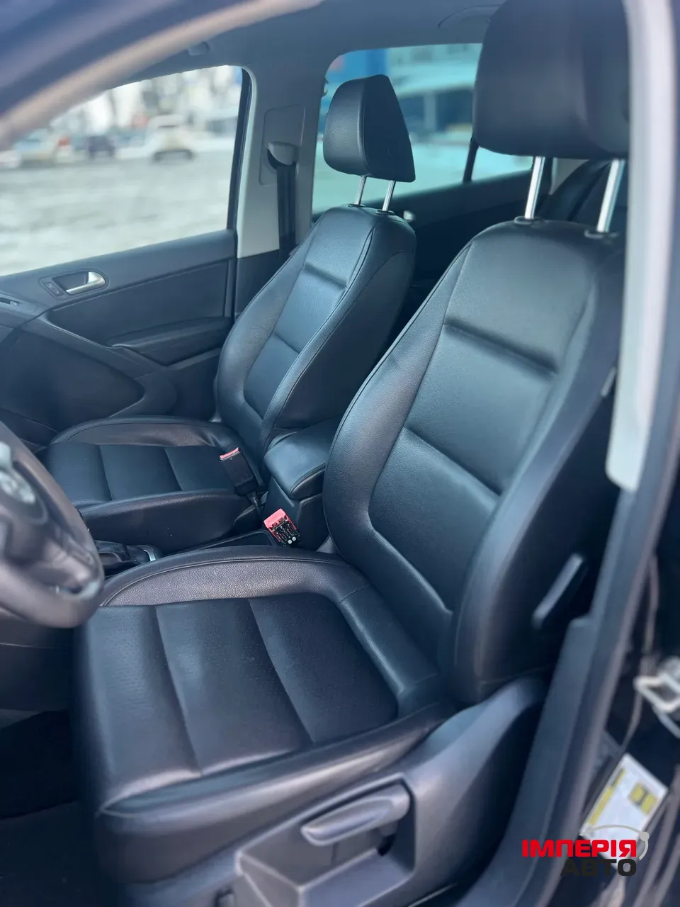 Volkswagen Tiguan - фото 12