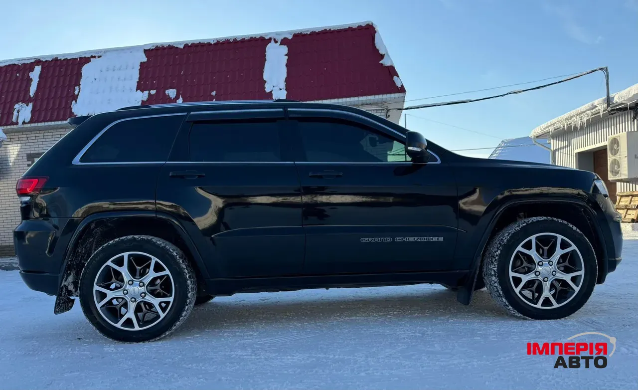 Jeep Grand Cherokee - фото 4