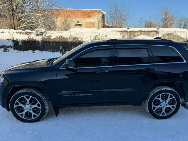 Jeep Grand Cherokee - фото 2