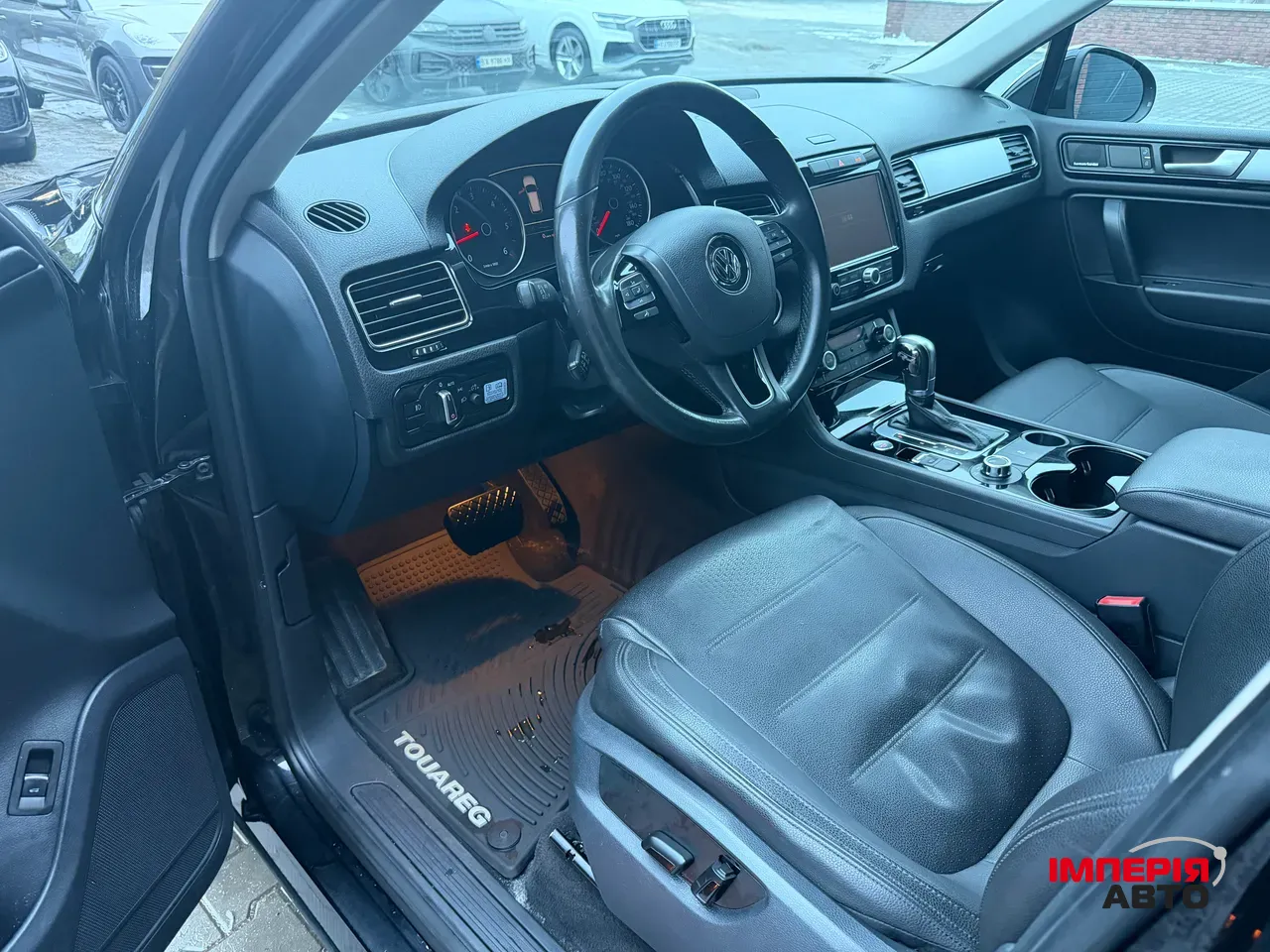 Volkswagen Touareg - фото 14