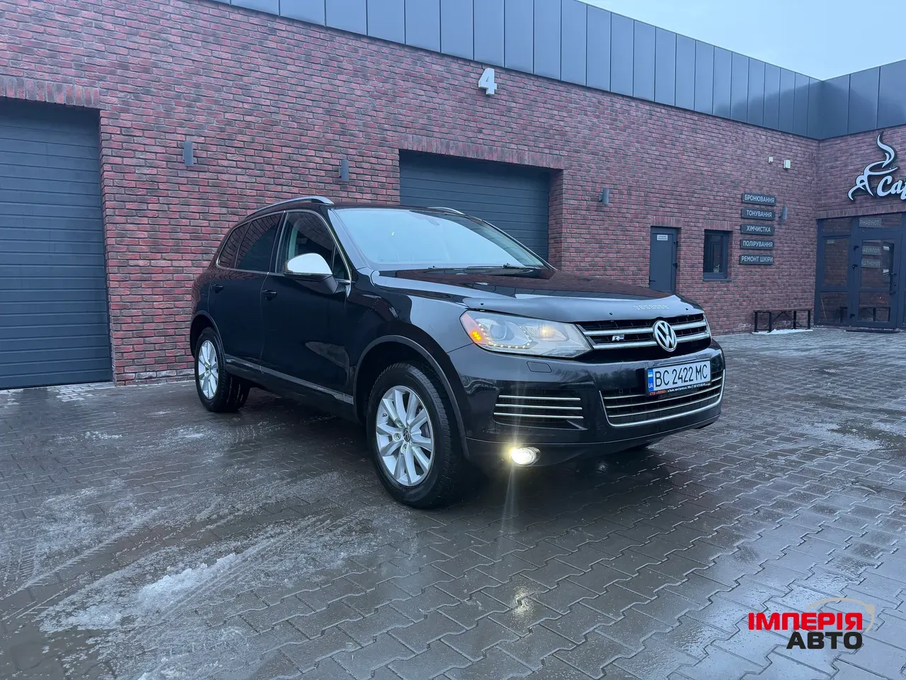 Volkswagen Touareg - фото 1