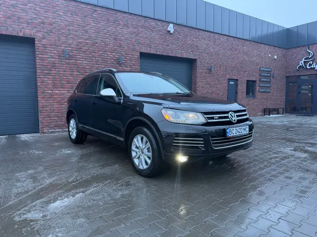 Volkswagen Touareg - фото 1