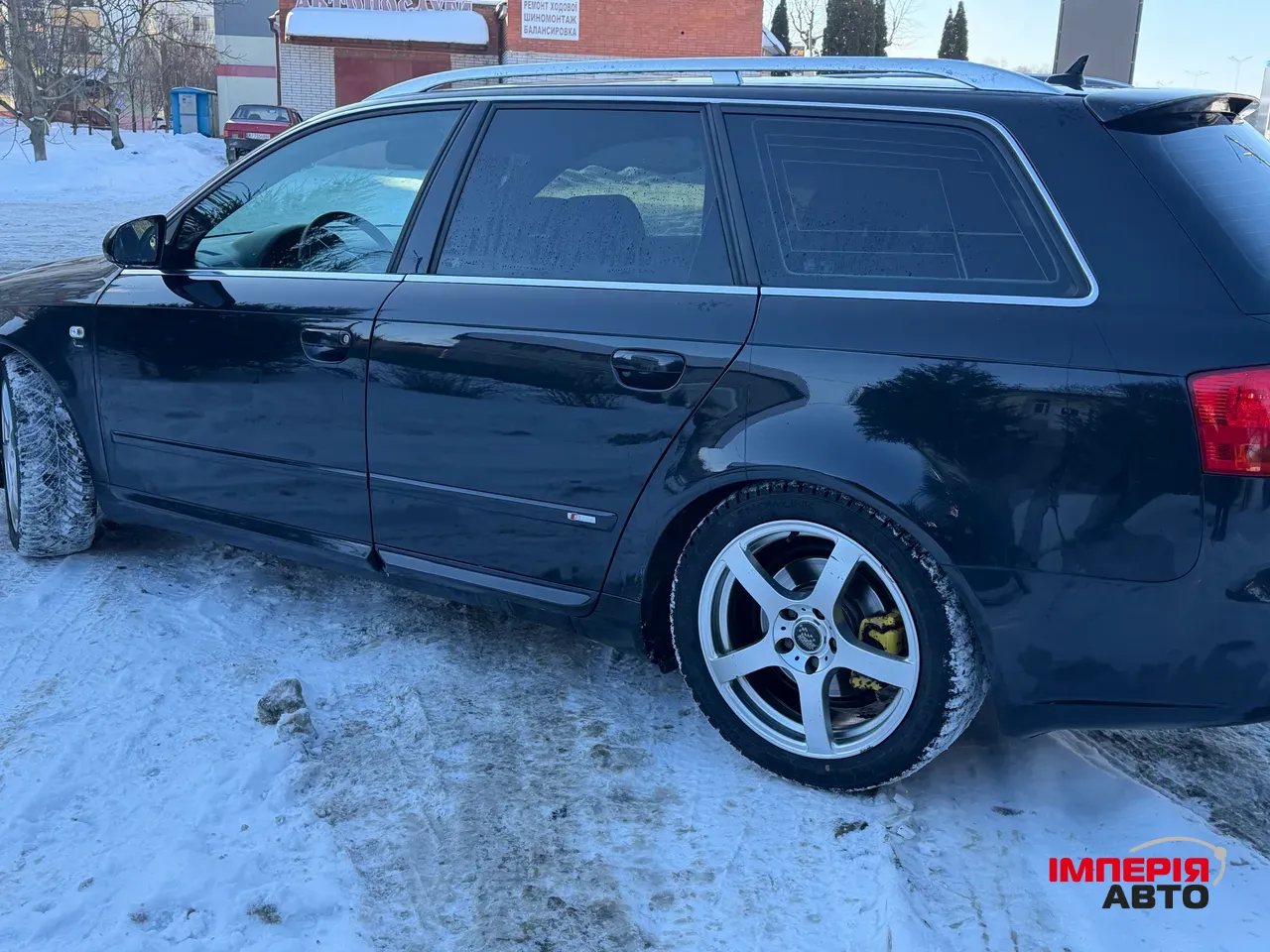 Audi A4 - фото 5