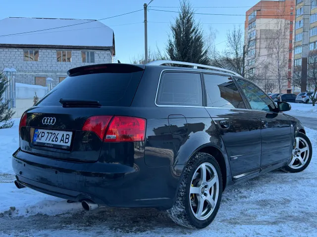 Audi A4 - фото 3