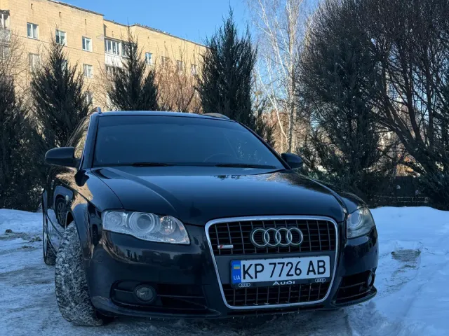 Audi A4 - фото 1