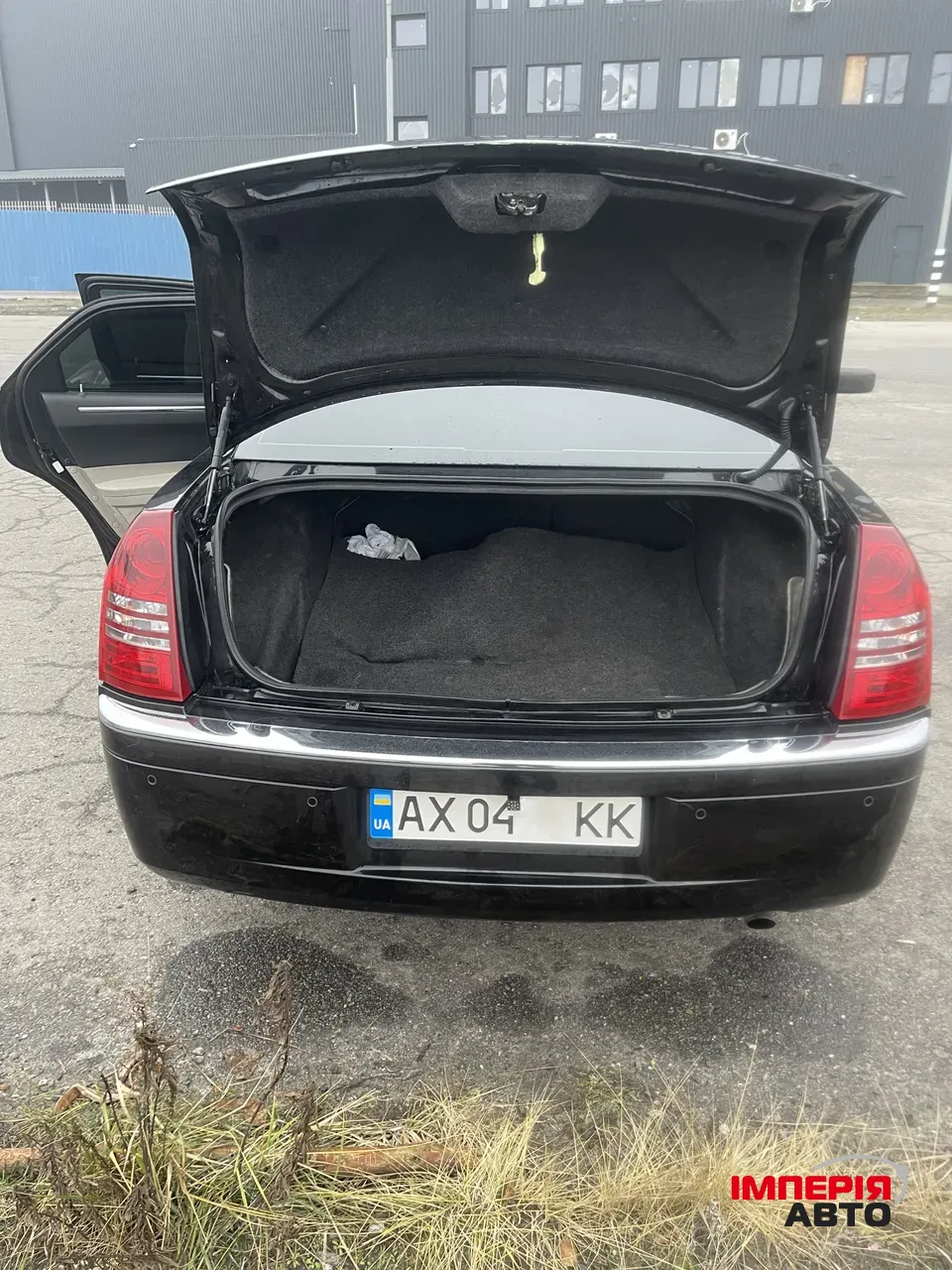 Chrysler 300C - фото 11