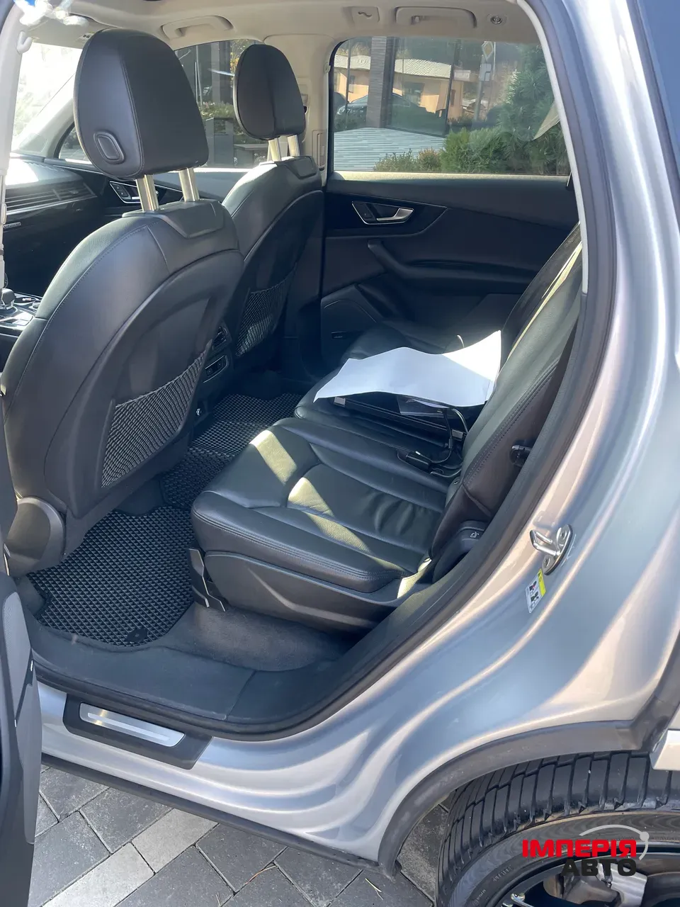 Audi Q7 - фото 19