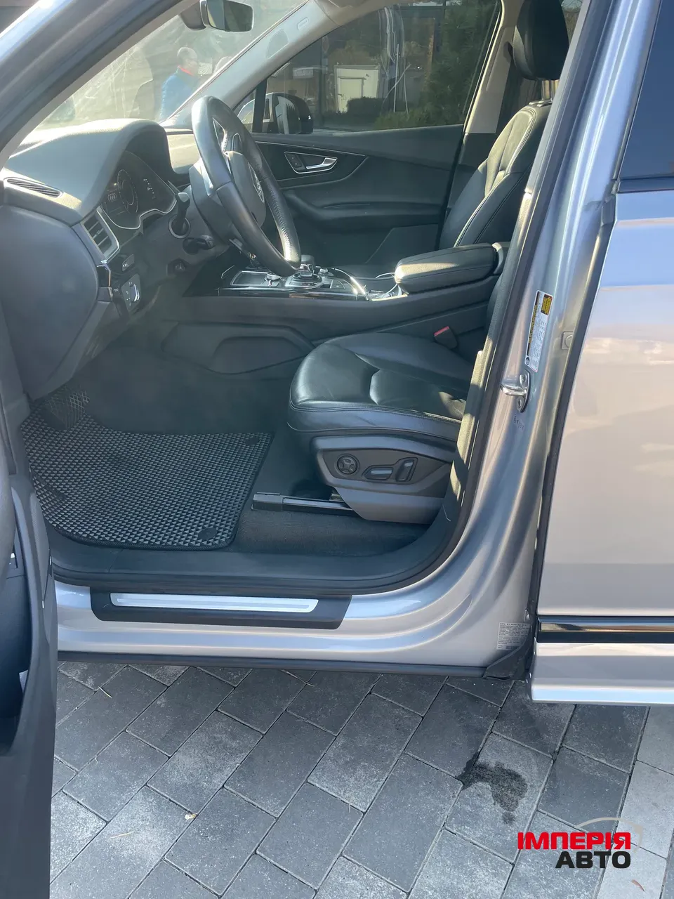 Audi Q7 - фото 21