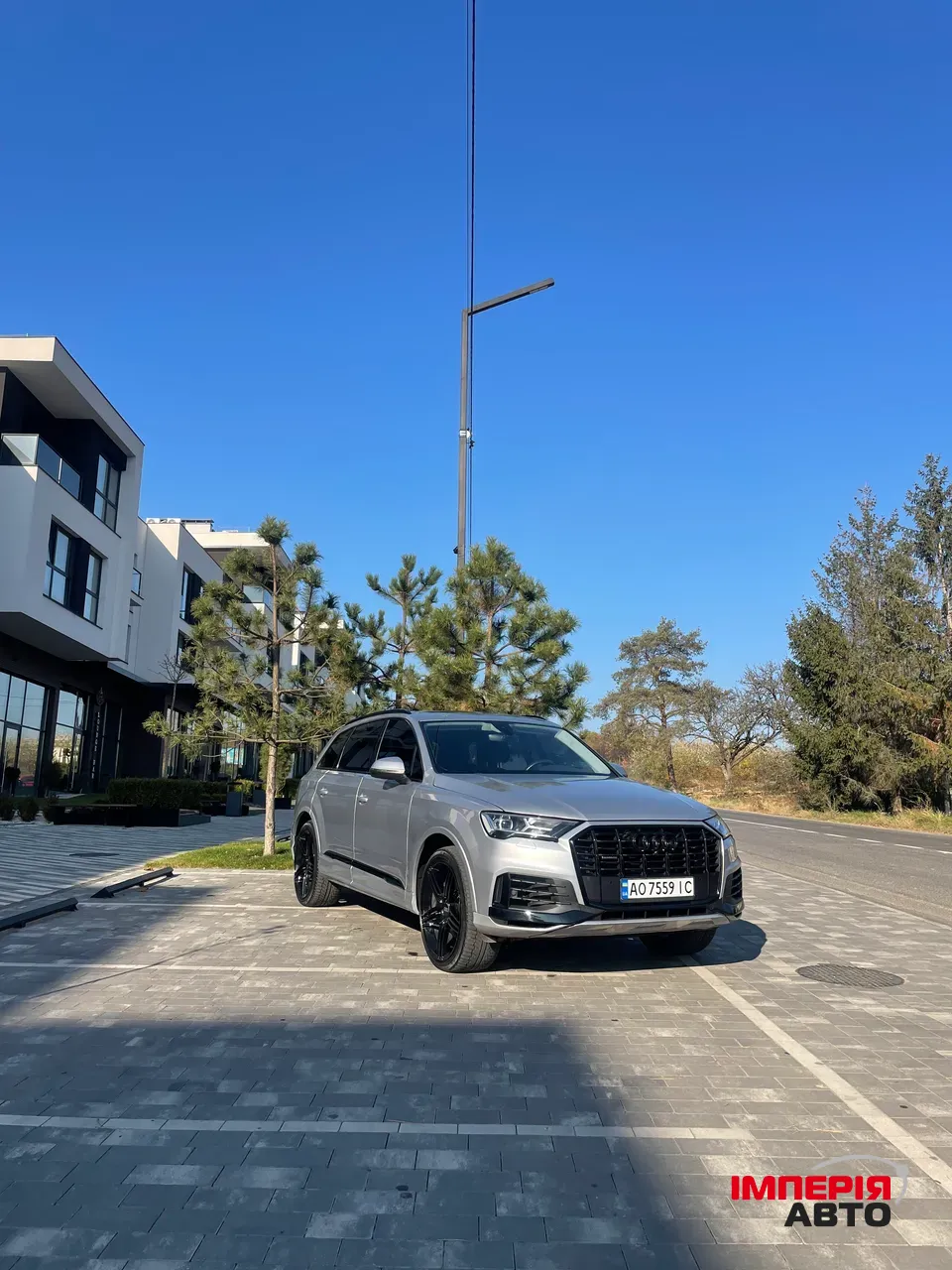 Audi Q7 - фото 8