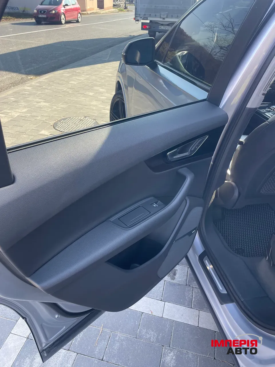 Audi Q7 - фото 20