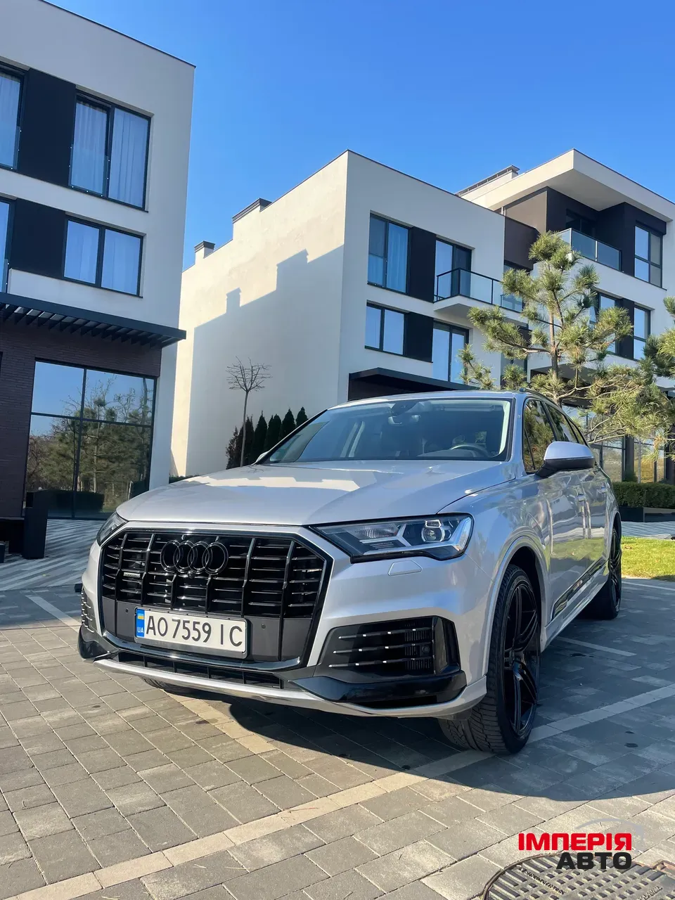Audi Q7 - фото 2