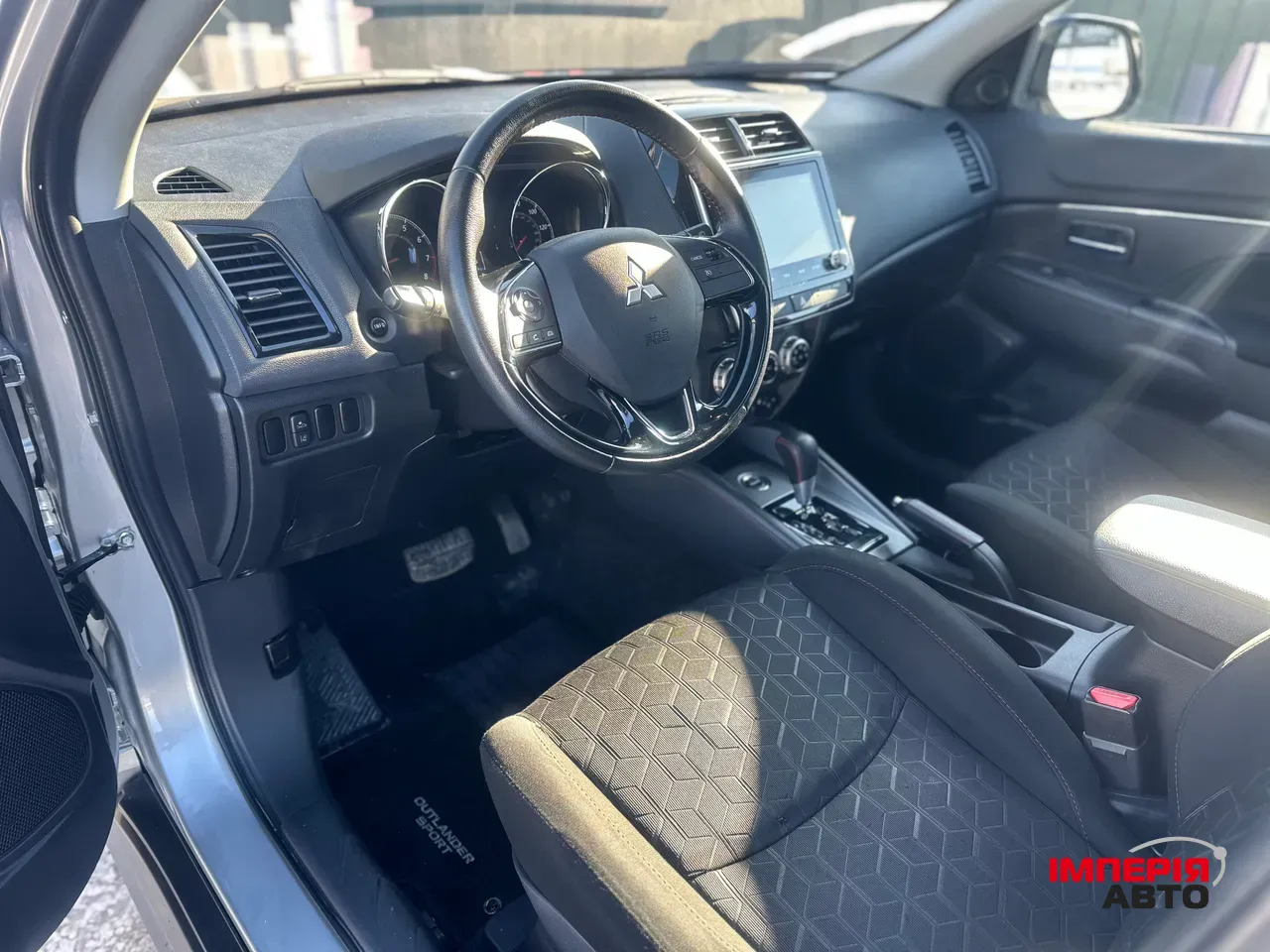 Mitsubishi Outlander Sport - фото 12