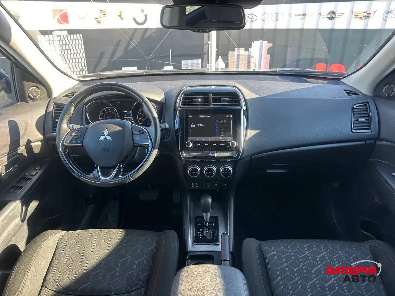 Mitsubishi Outlander Sport - фото 18