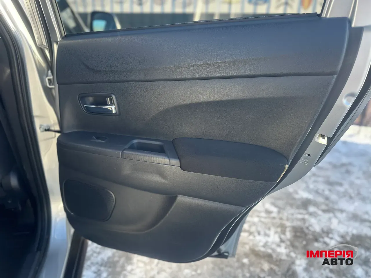 Mitsubishi Outlander Sport - фото 15