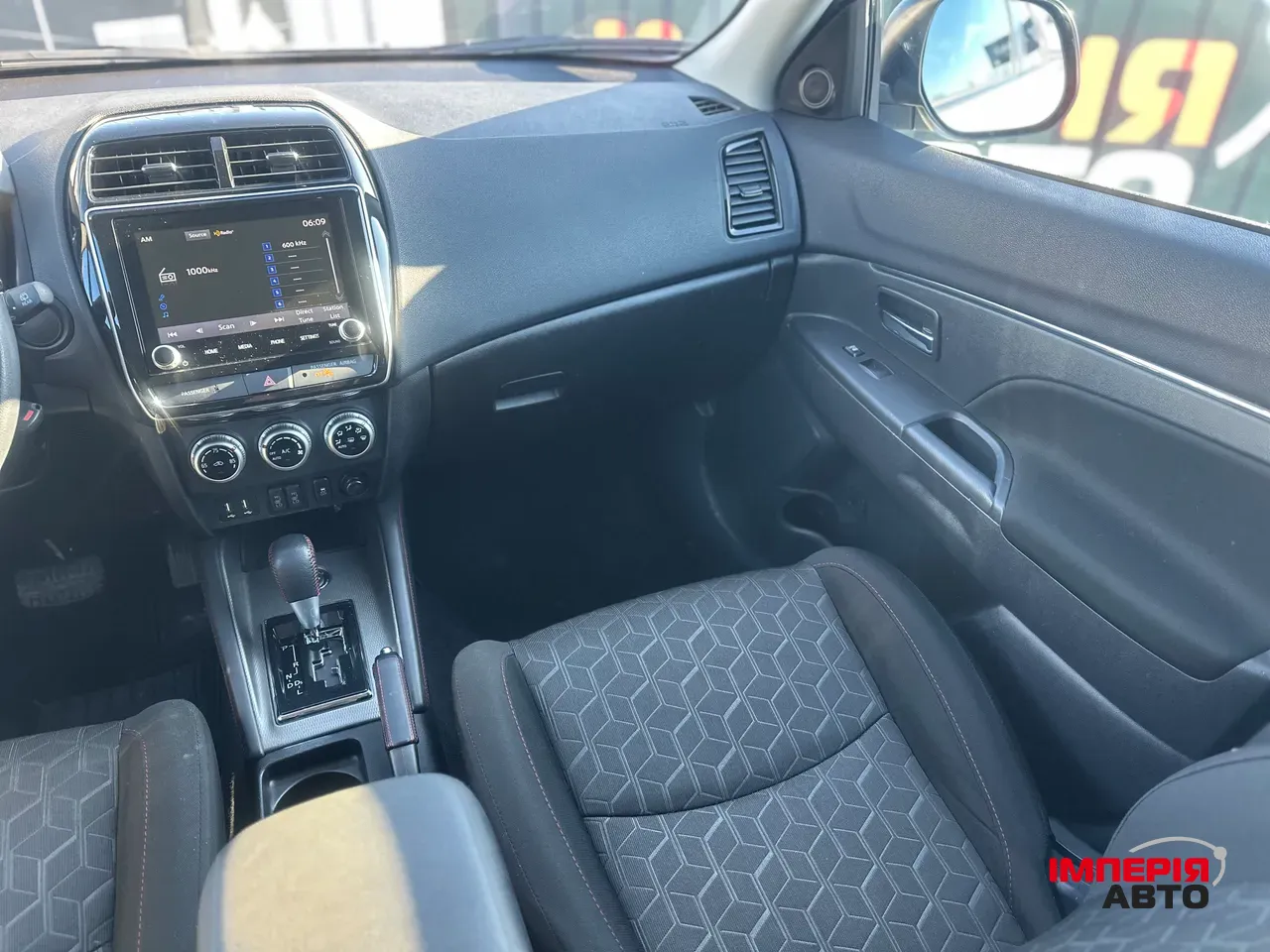 Mitsubishi Outlander Sport - фото 20