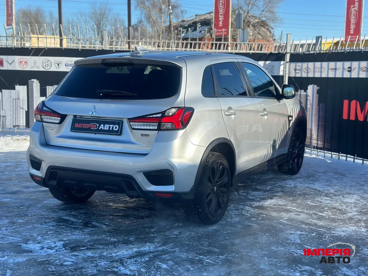 Mitsubishi Outlander Sport - фото 6