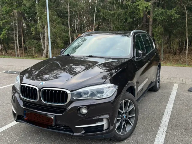 BMW X5 - фото 1