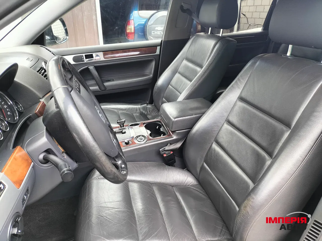 Volkswagen Touareg - фото 11