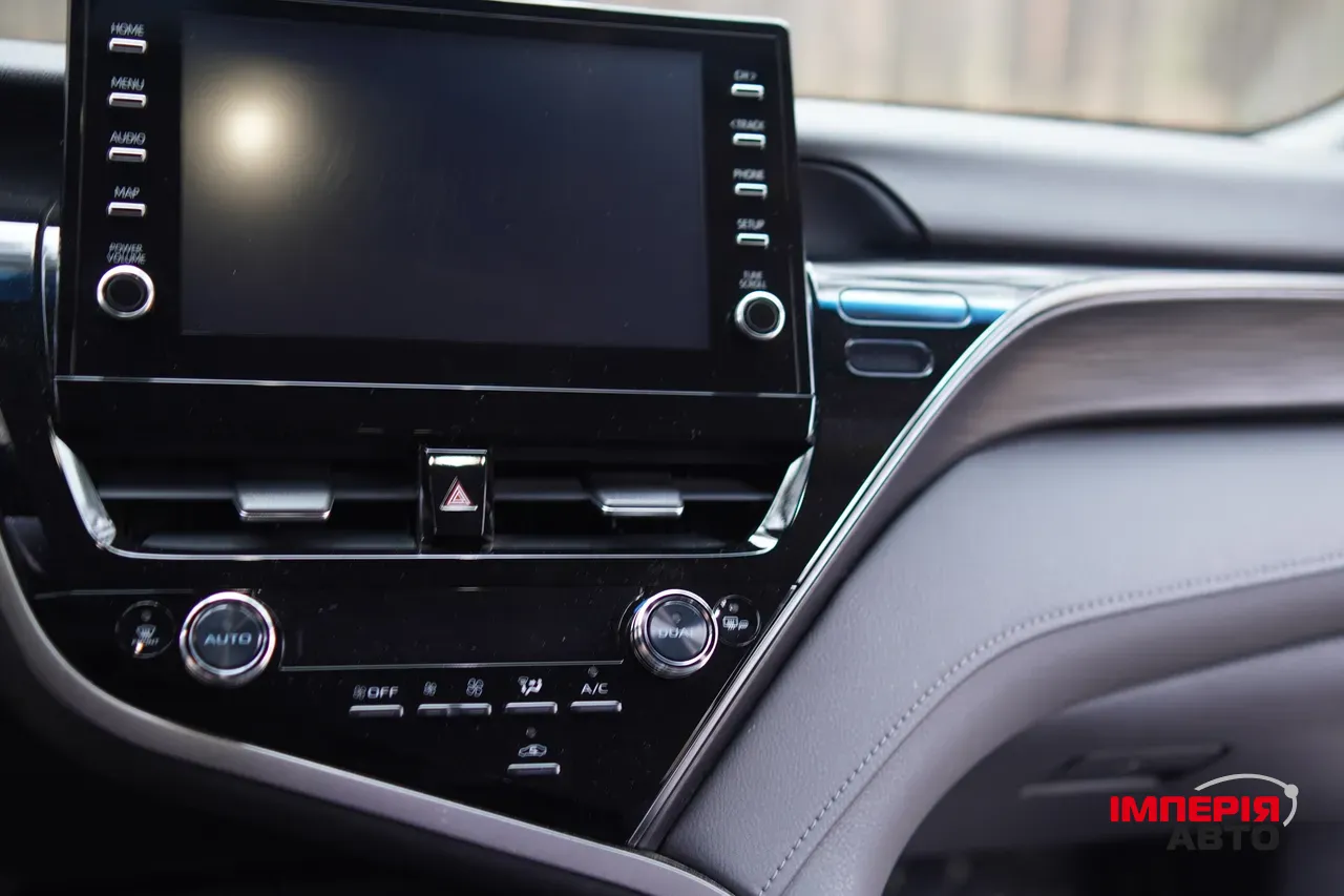 Toyota Camry - фото 10
