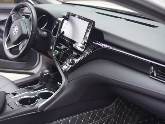 Toyota Camry - фото 5