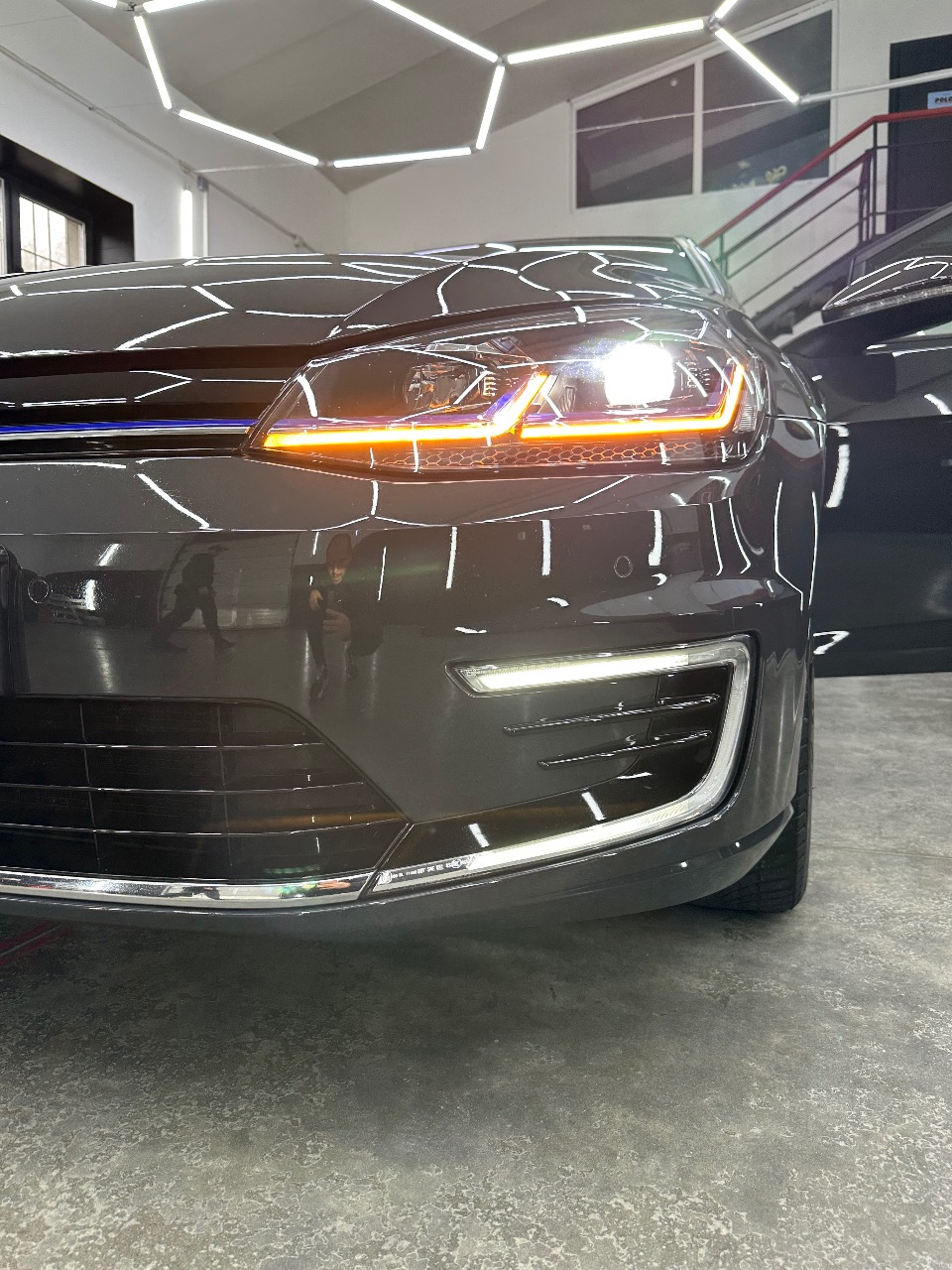 Volkswagen Golf - фото 11