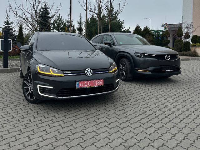 Volkswagen Golf - фото 2