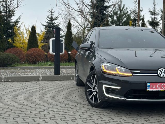 Volkswagen Golf - фото 5