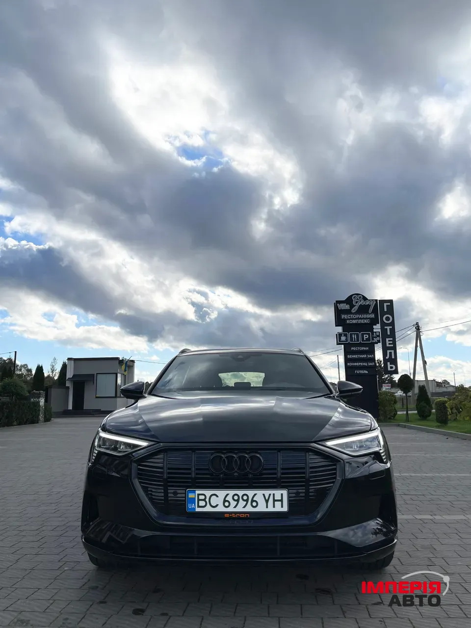 Audi e-tron - фото 2