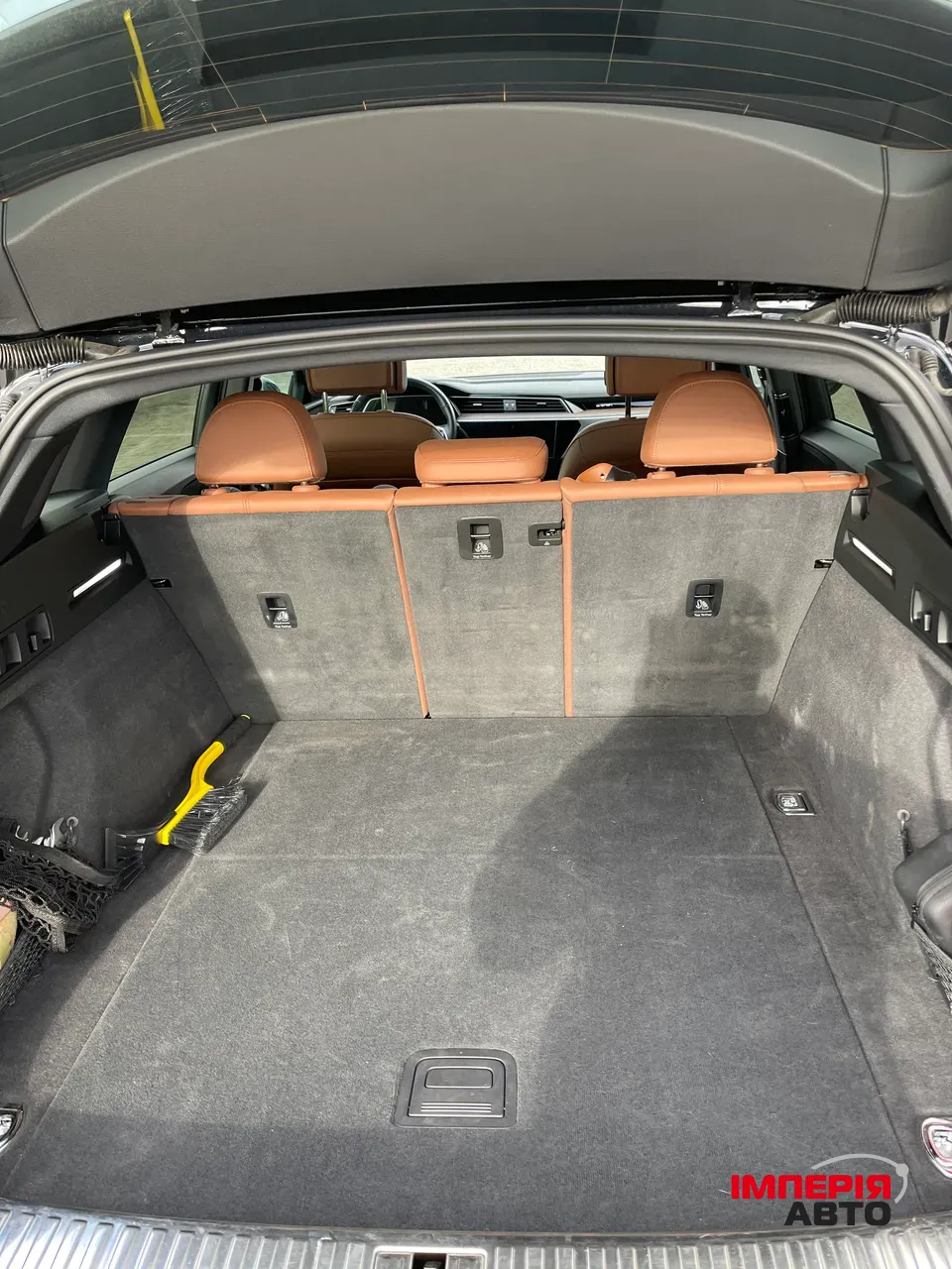 Audi e-tron - фото 23