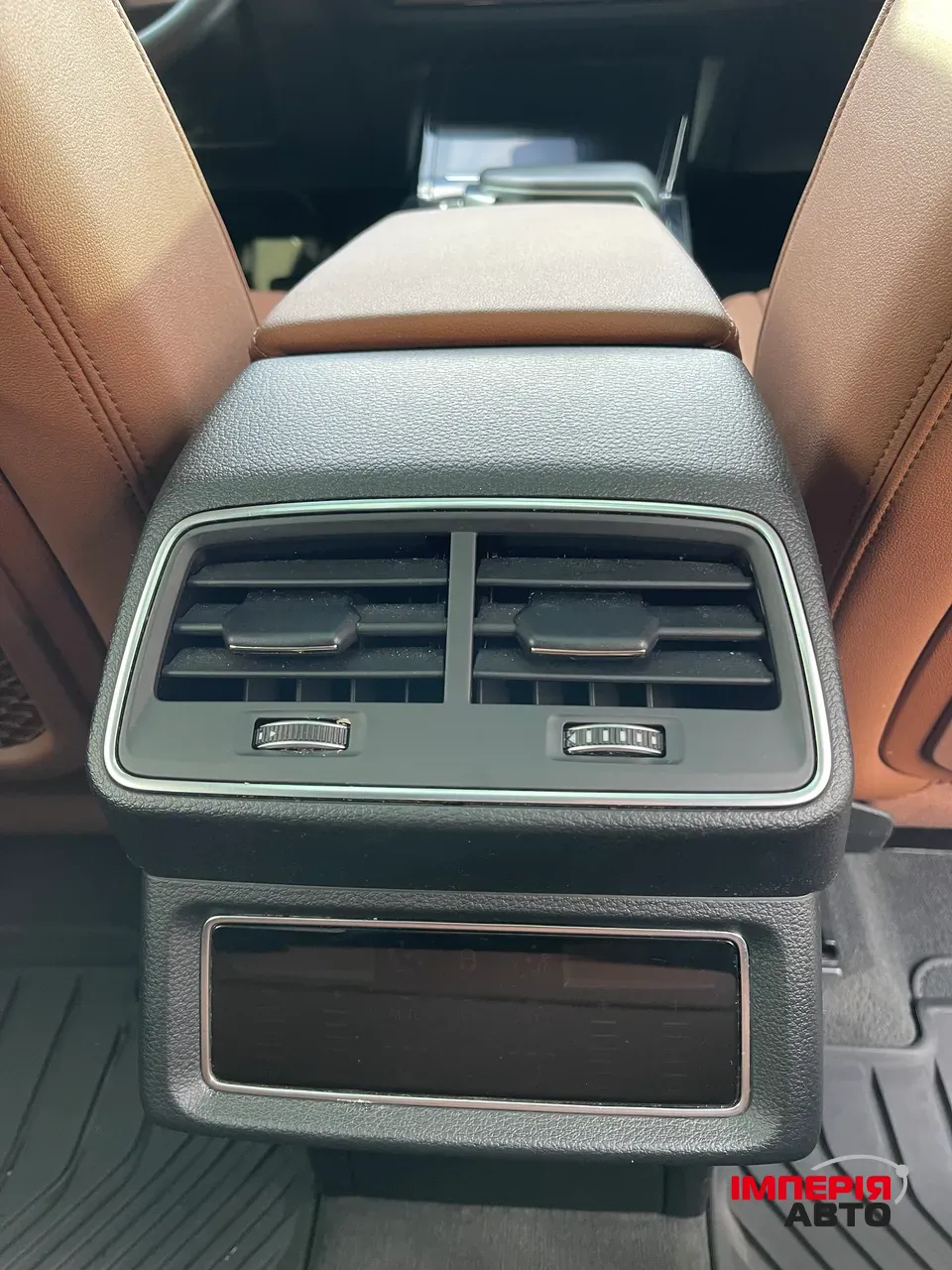 Audi e-tron - фото 21