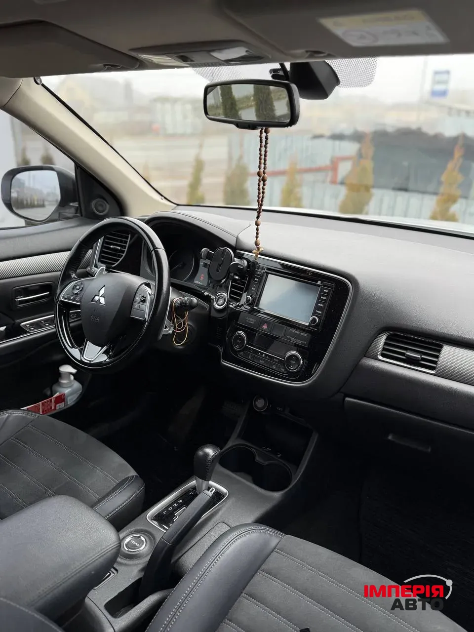 Mitsubishi Outlander - фото 4