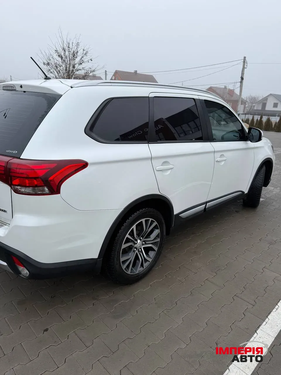 Mitsubishi Outlander - фото 5