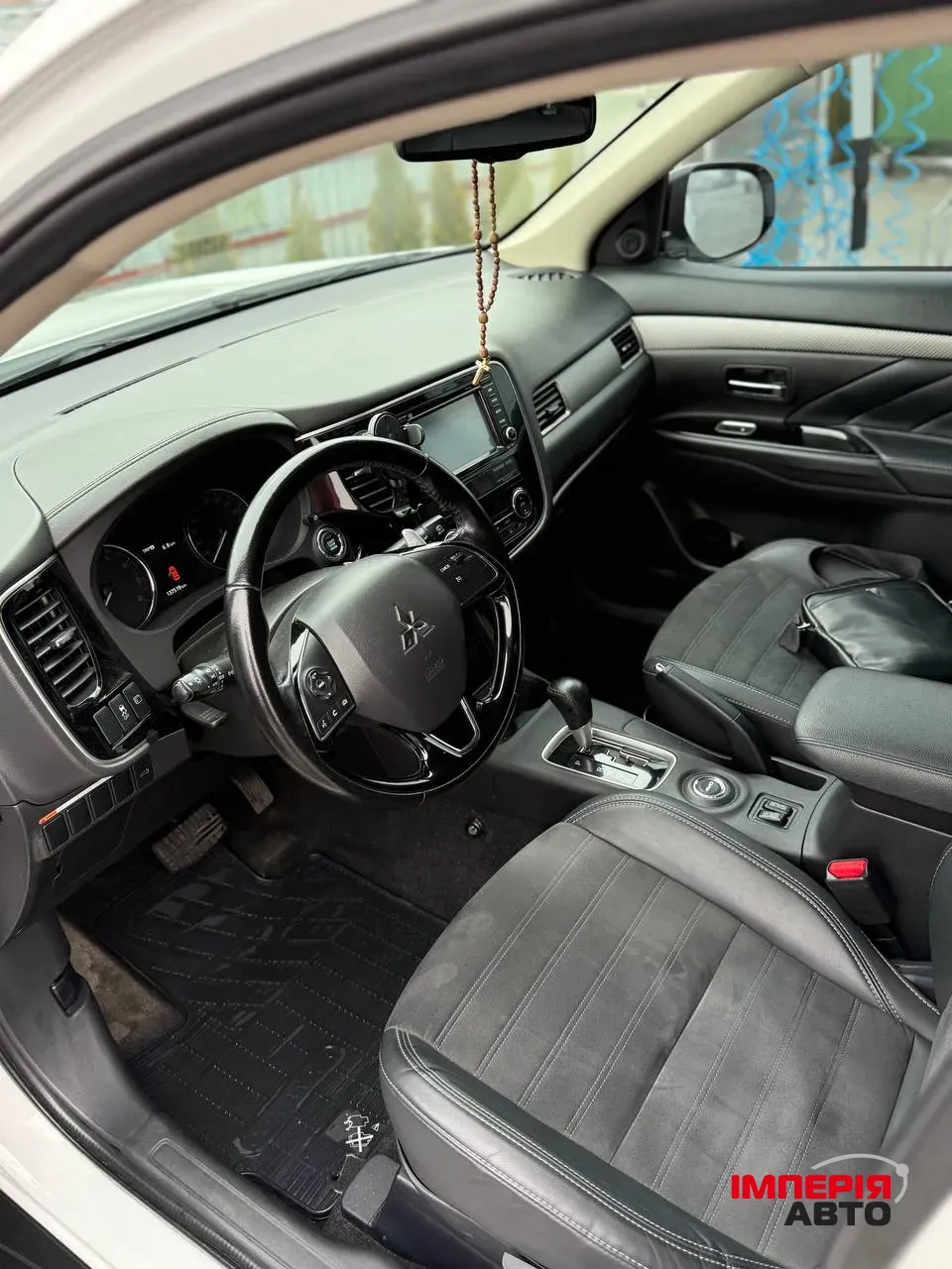 Mitsubishi Outlander - фото 7